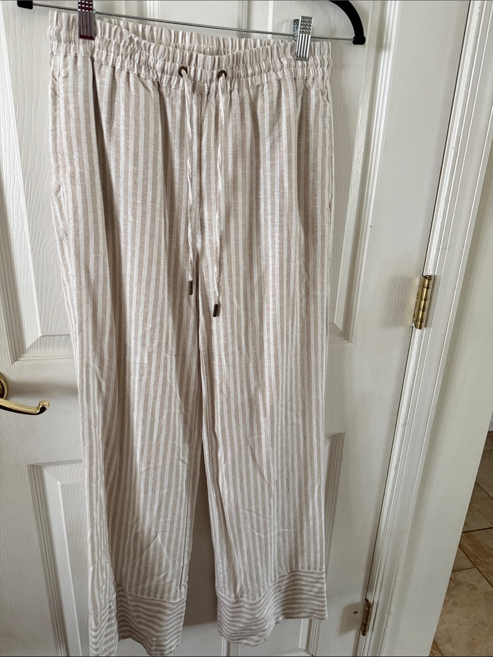 Women’s Casual Drawstring Pants in Cream Stripe
